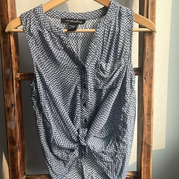 Crop top - Picture 2 of 6